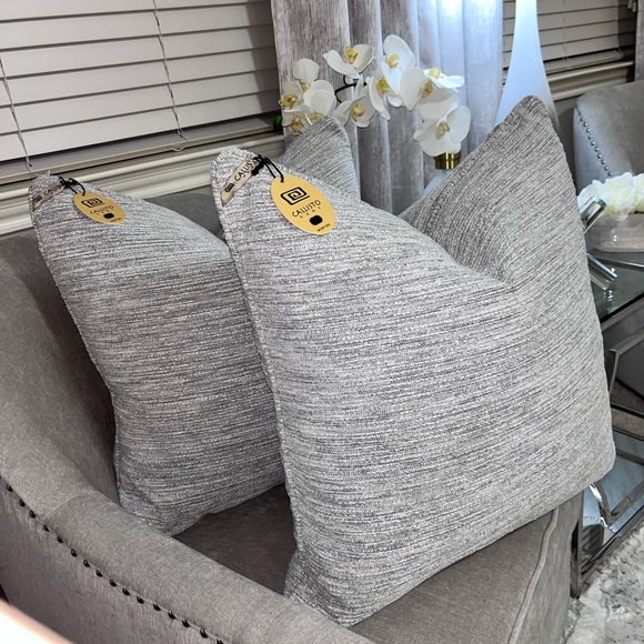 1-NWT CALLISTO HOME DECORATIVE PILLOW ( Please read description for details) - Picture 9 of 16